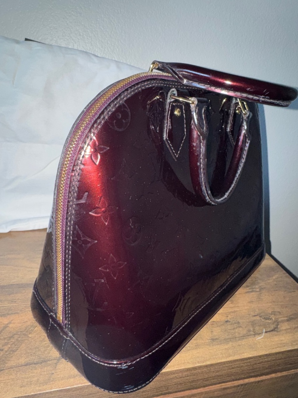 Louis Vuitton Vernis Alma Satchel in Deep Bordeaux Red - Picture 2 of 9